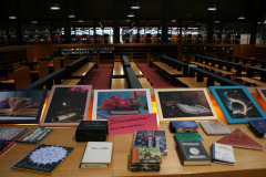 Eine Schmunzelbibliothek in der Zweigbibliothek